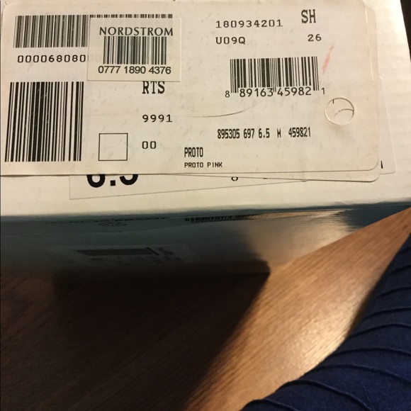 Steve Madden Pumps - Picture 9 of 9